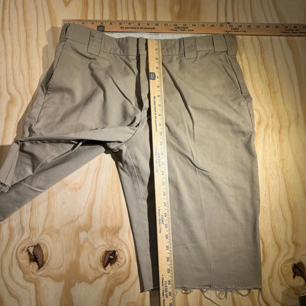 Dickies Men's Relaxed Straight Cut Off Khaki Utility Skater Chino Shorts Size 36
